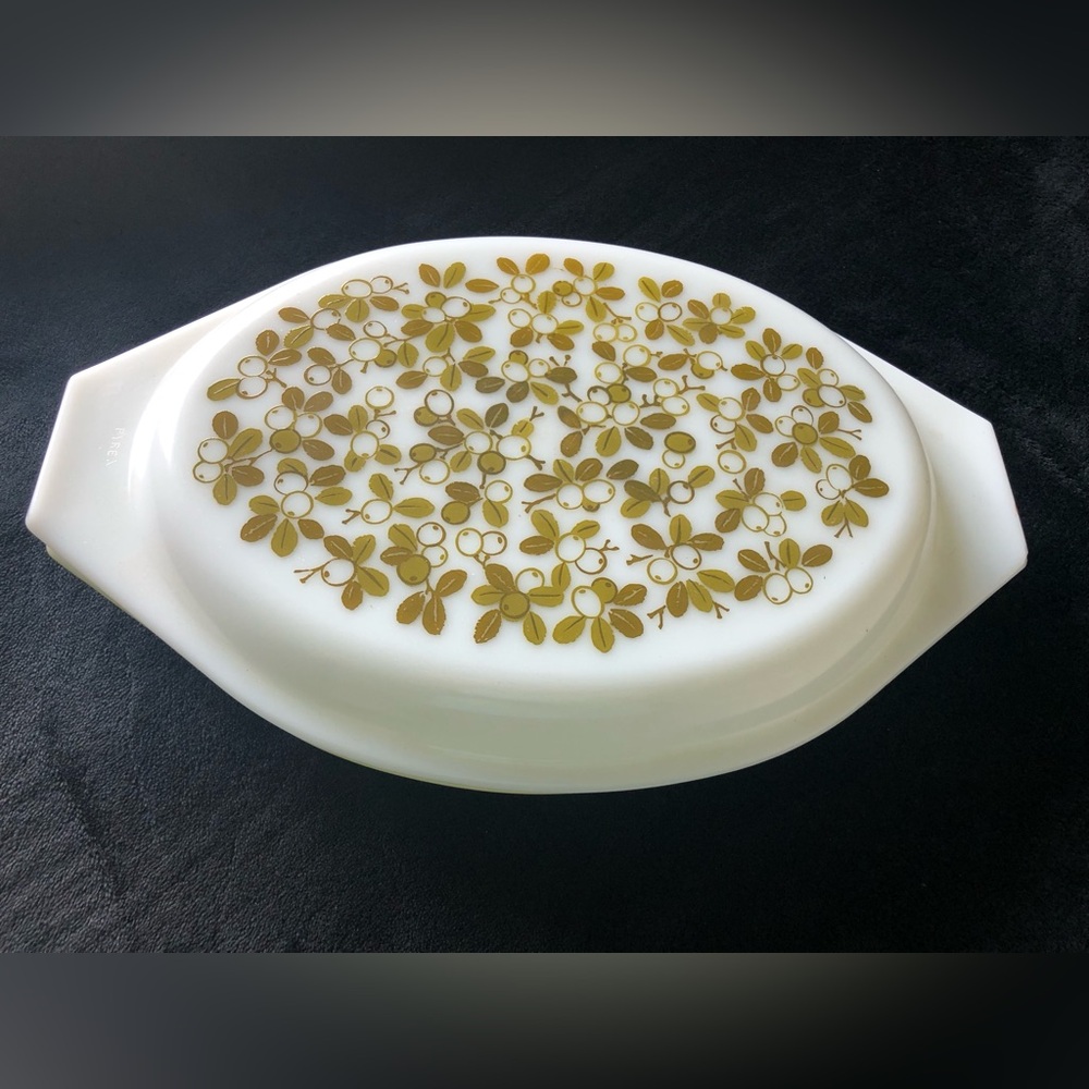 Pyrex 36 Yellow Oval Divided Split Dish 1 & 1/2 Qt Casserole with Top